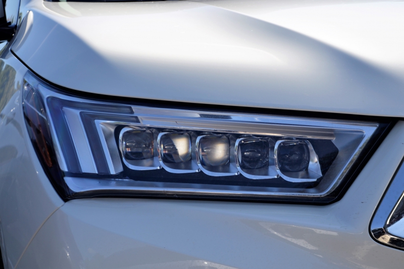 automobile-BAUDINARD SUR VERDON-min_acura-headlamp-2834131